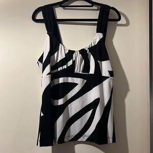 Cute black/white top